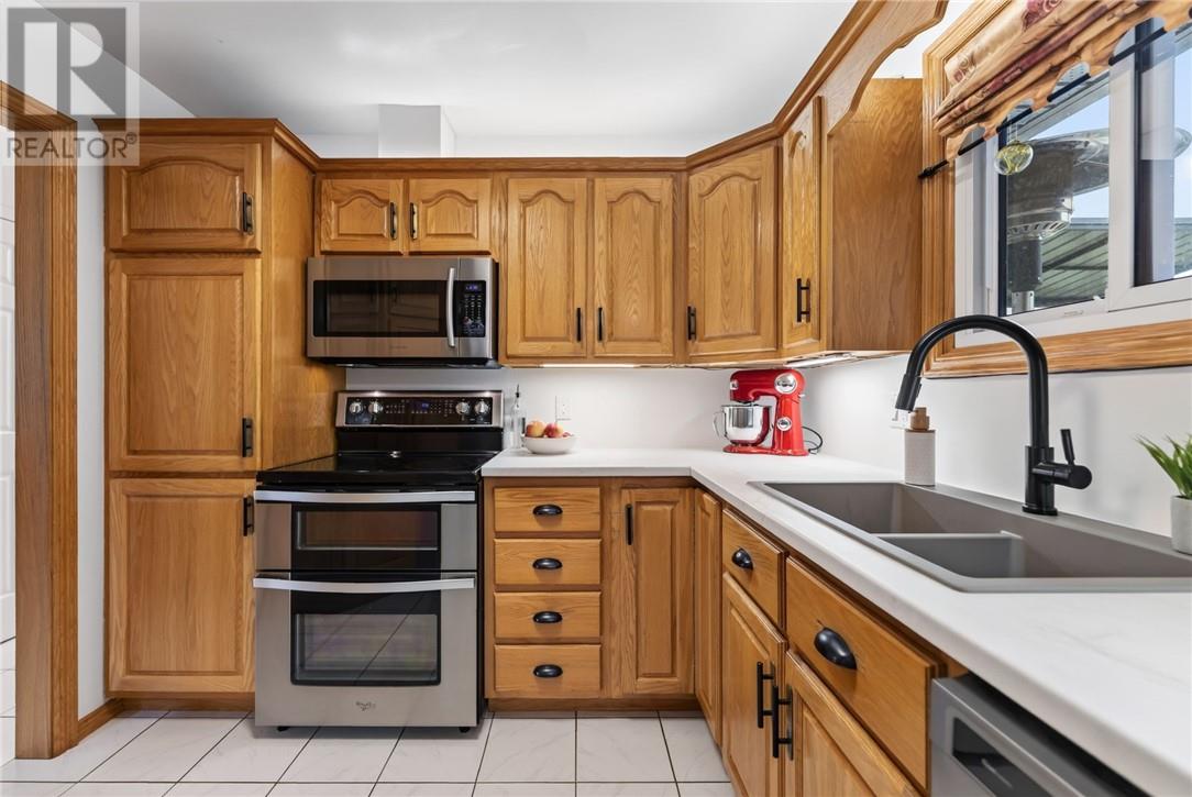 3797 Swanson Court, Val Caron, Ontario  P3N 1J5 - Photo 13 - 2130288