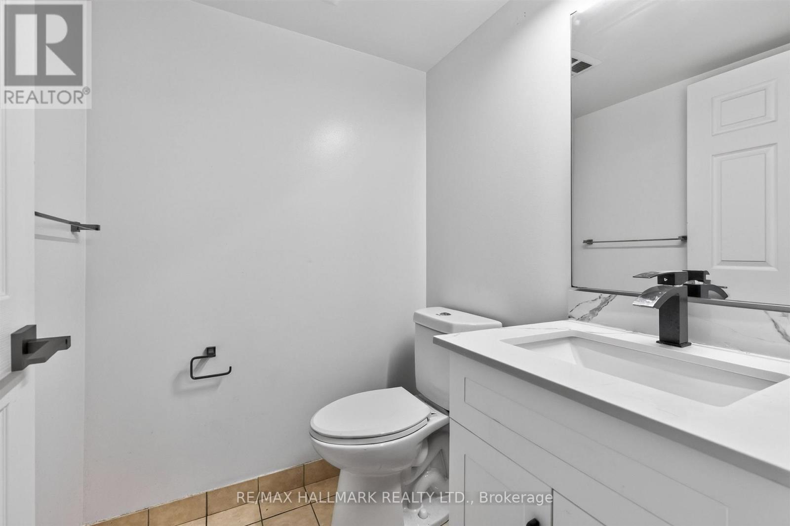 702 - 51 Baffin Court, Richmond Hill, Ontario  L4B 4P6 - Photo 16 - N13753796