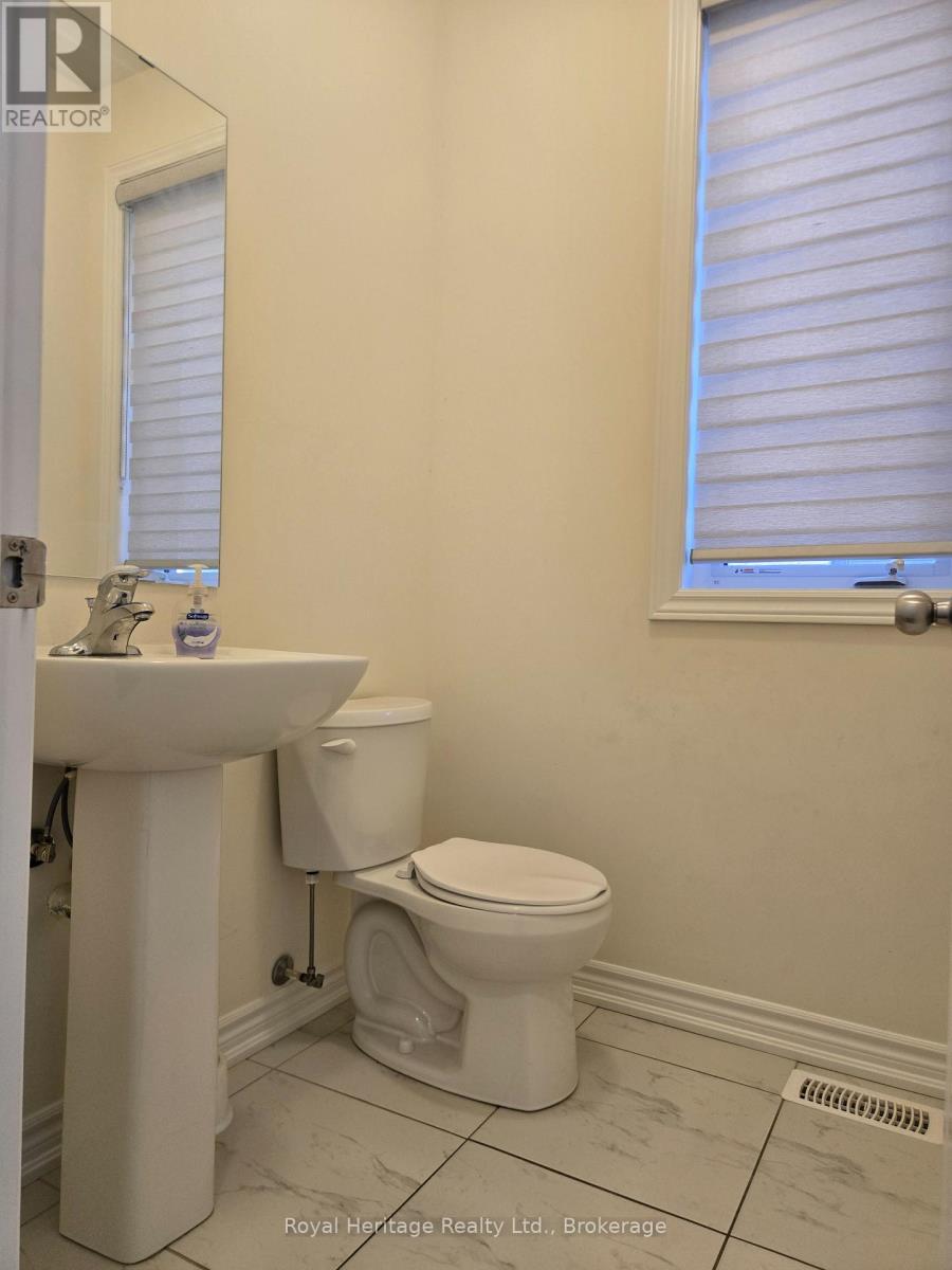 1267 Plymouth Drive, Oshawa (Kedron), Ontario  L1L 0T9 - Photo 4 - E13768082