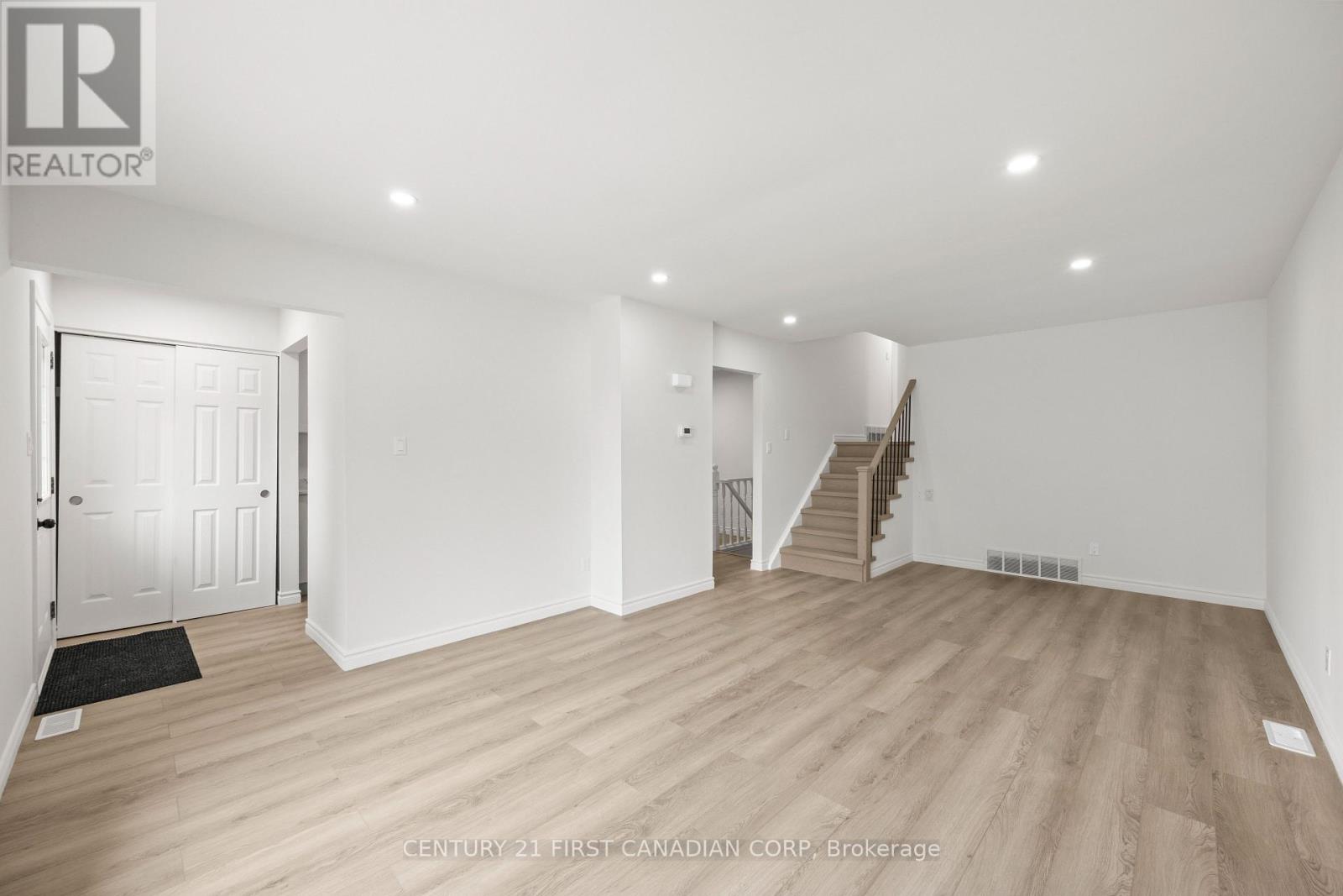1642 Aldersbrook Road, London North, Ontario  N6G 2Z5 - Photo 3 - X13768178