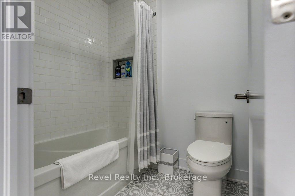 258 Ironwood Way, Georgian Bluffs, Ontario  N0H 1S0 - Photo 30 - X13745472