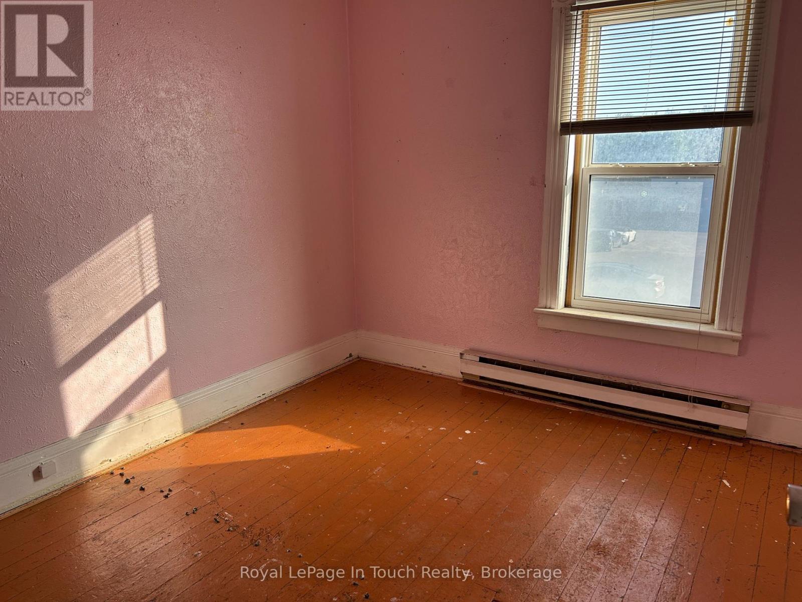 98 Fourth Street, Midland, Ontario  L4R 3T1 - Photo 8 - S13768056