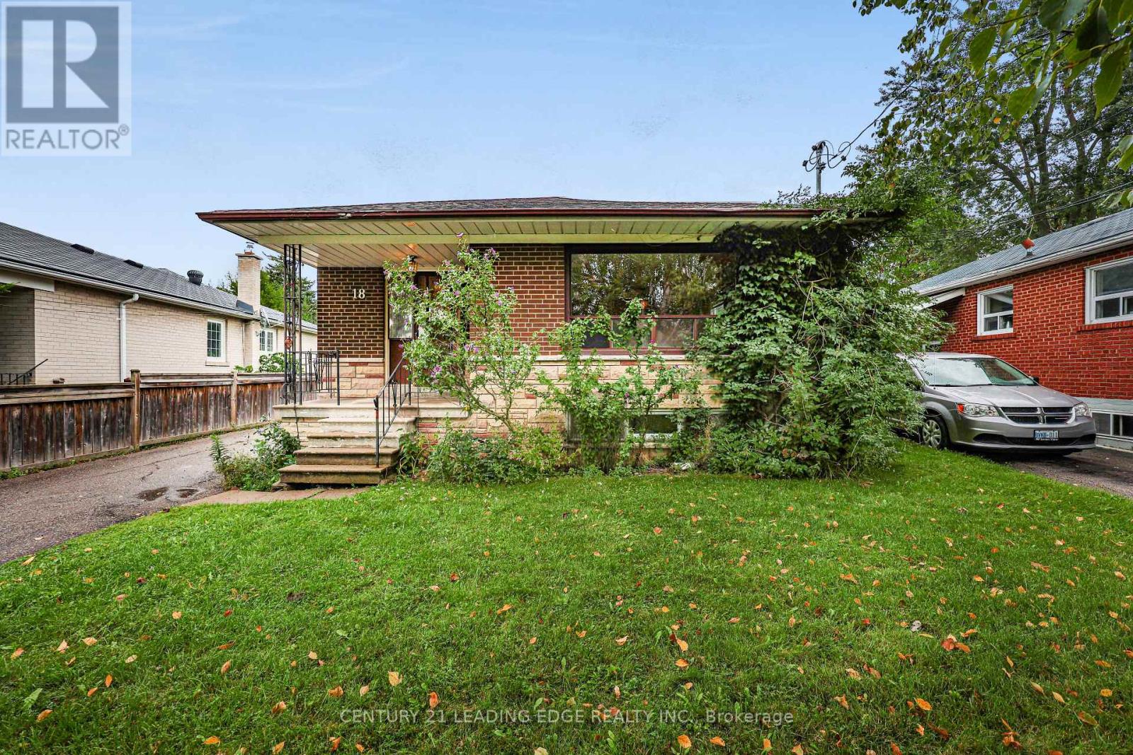 18 Romulus Drive, Toronto, Ontario  M1K 4C2 - Photo 2 - E13768170