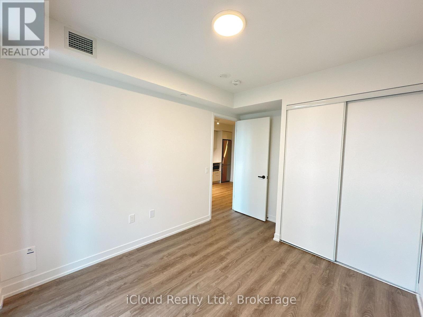 1016 - 195 Commerce Street, Vaughan, Ontario  L4K 0P9 - Photo 17 - N13768038