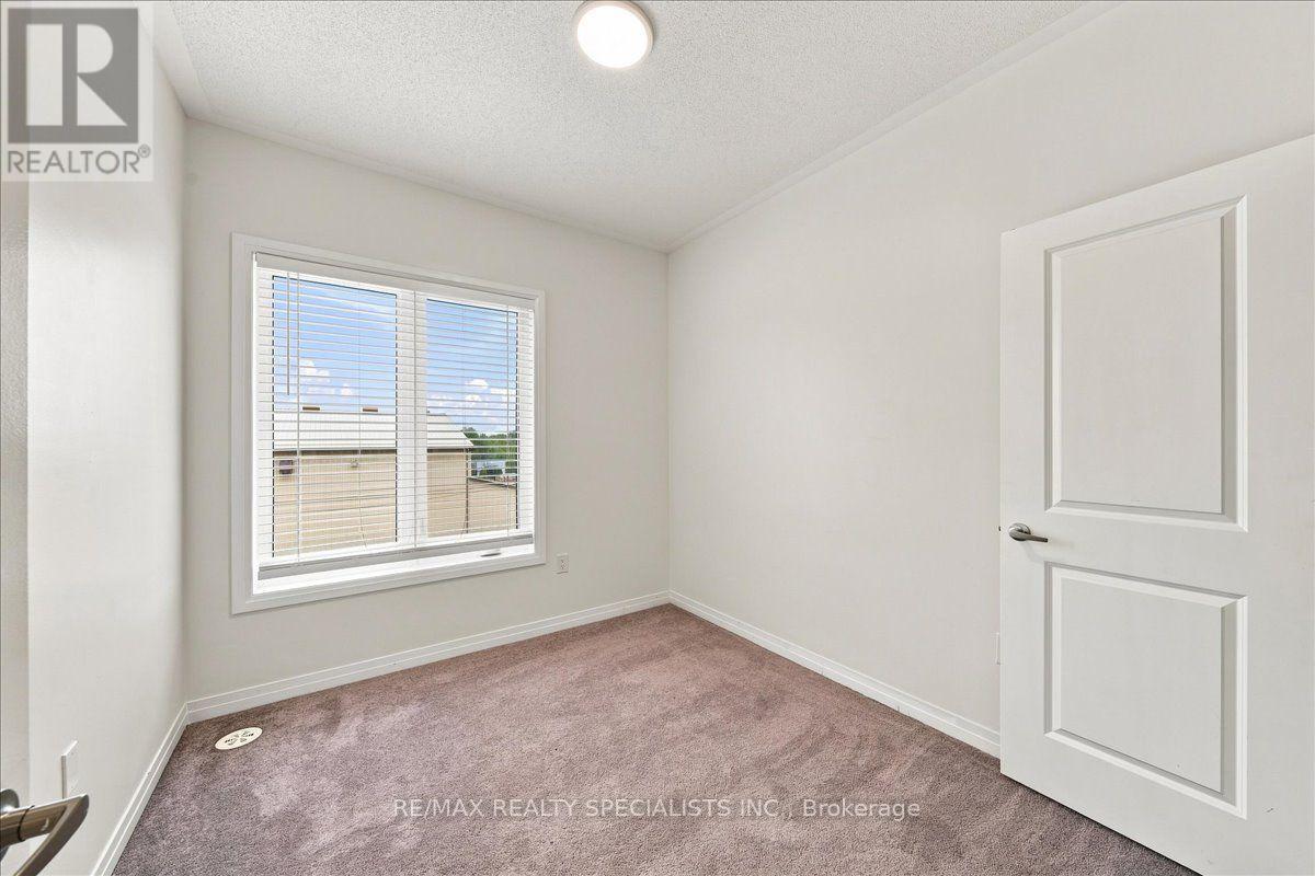 13 - 220 Dissette Street, Bradford West Gwillimbury, Ontario  L3Z 4M2 - Photo 21 - N13768066