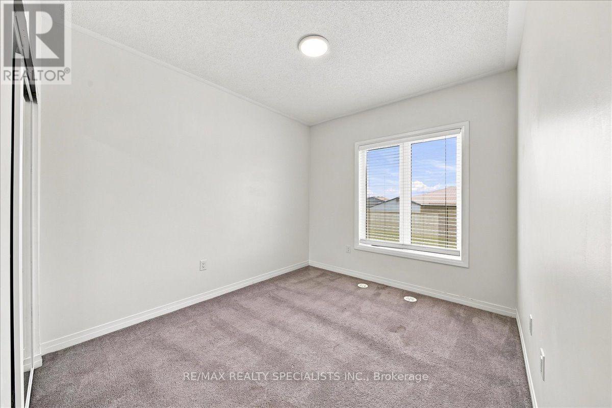 13 - 220 Dissette Street, Bradford West Gwillimbury, Ontario  L3Z 4M2 - Photo 23 - N13768066