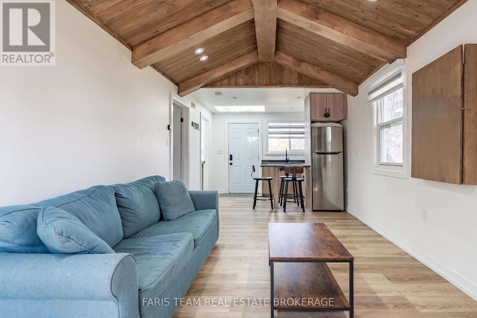 687 Innisfil Beach Road, Innisfil (Alcona), Ontario  L0L 2M0 - Photo 33 - N13768230