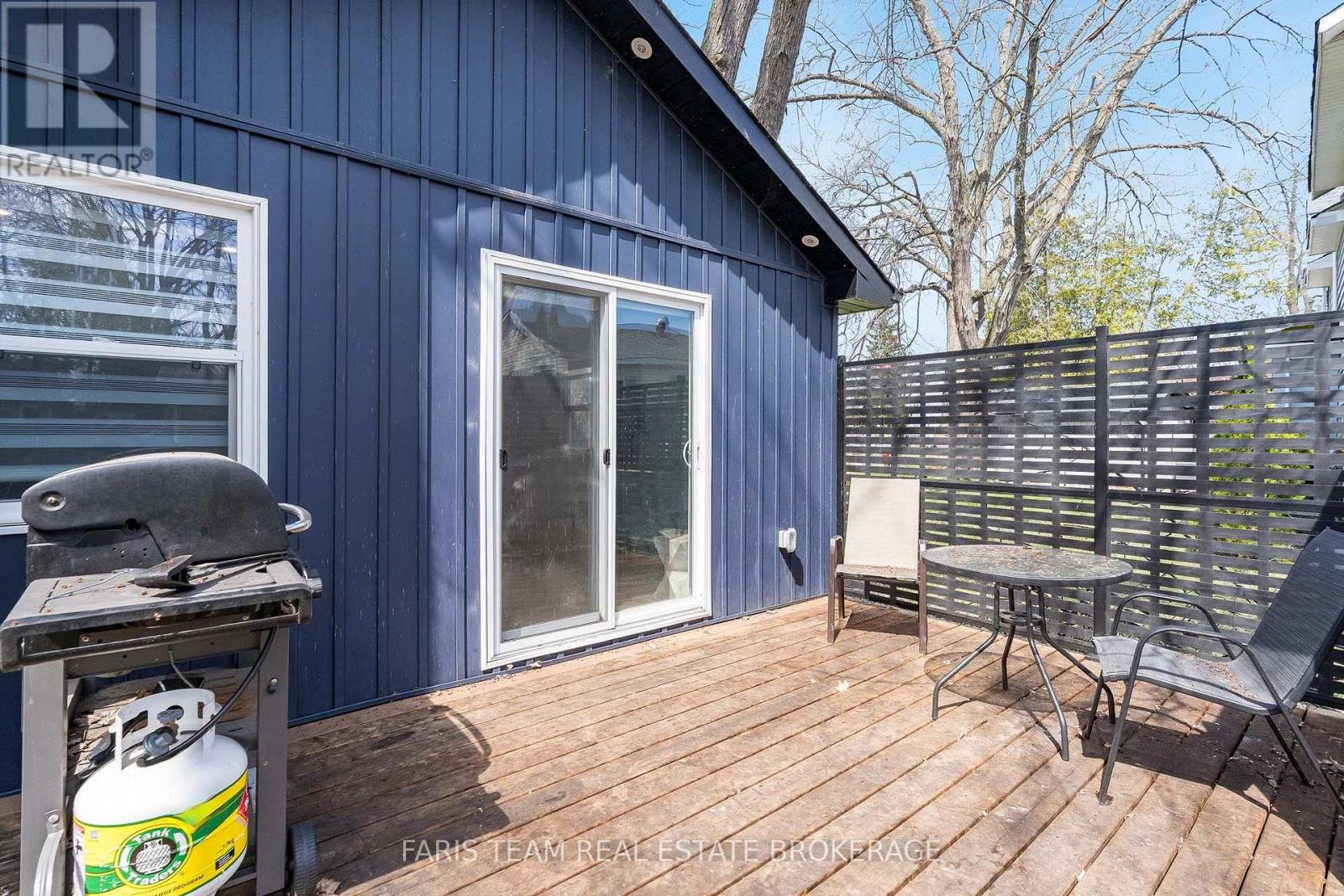 687 Innisfil Beach Road, Innisfil (Alcona), Ontario  L0L 2M0 - Photo 37 - N13768230
