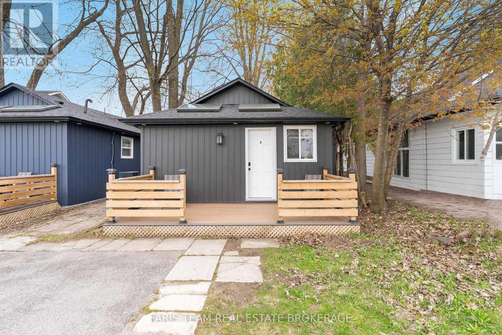 687 Innisfil Beach Road, Innisfil (Alcona), Ontario  L0L 2M0 - Photo 38 - N13768230