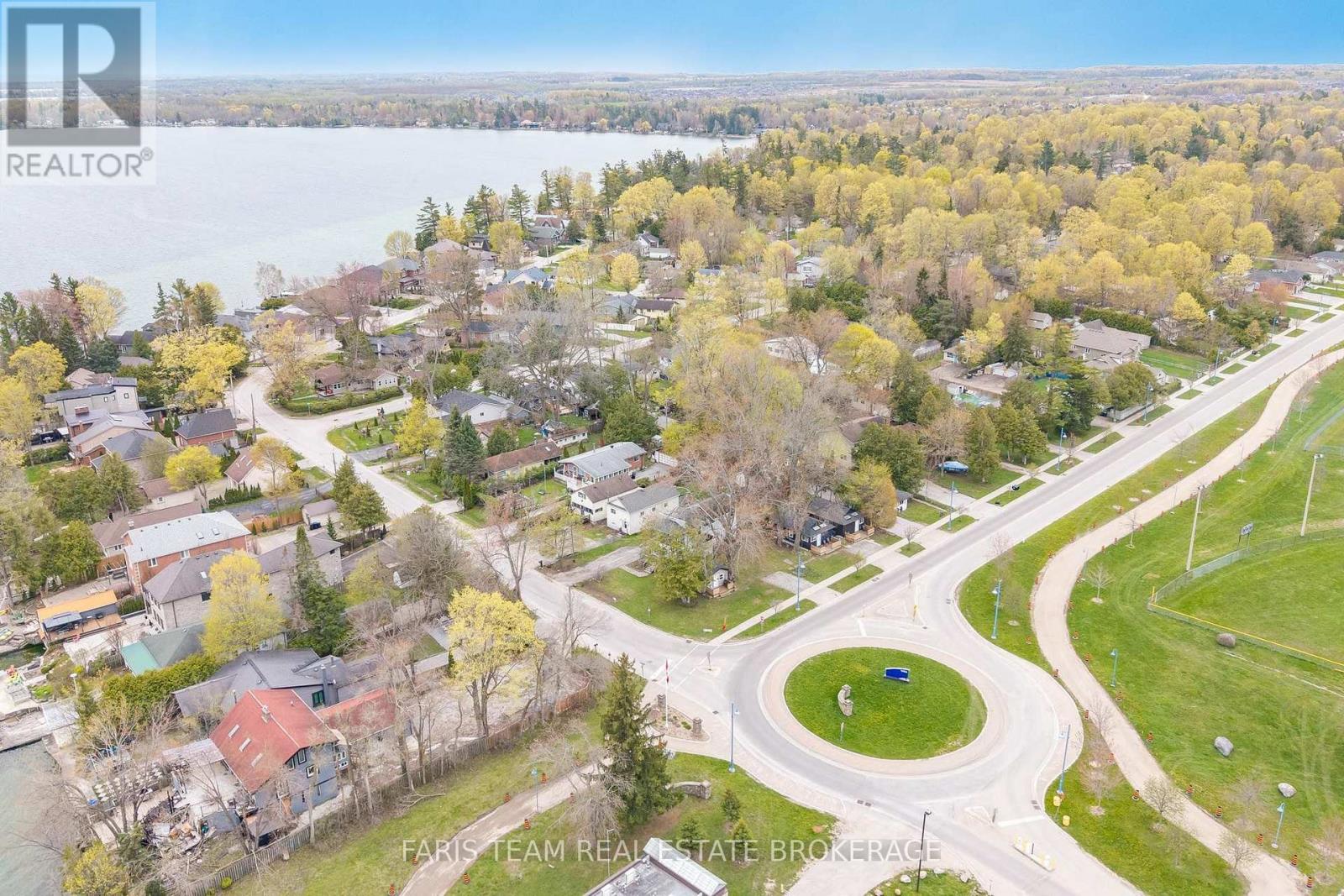 687 Innisfil Beach Road, Innisfil (Alcona), Ontario  L0L 2M0 - Photo 46 - N13768230