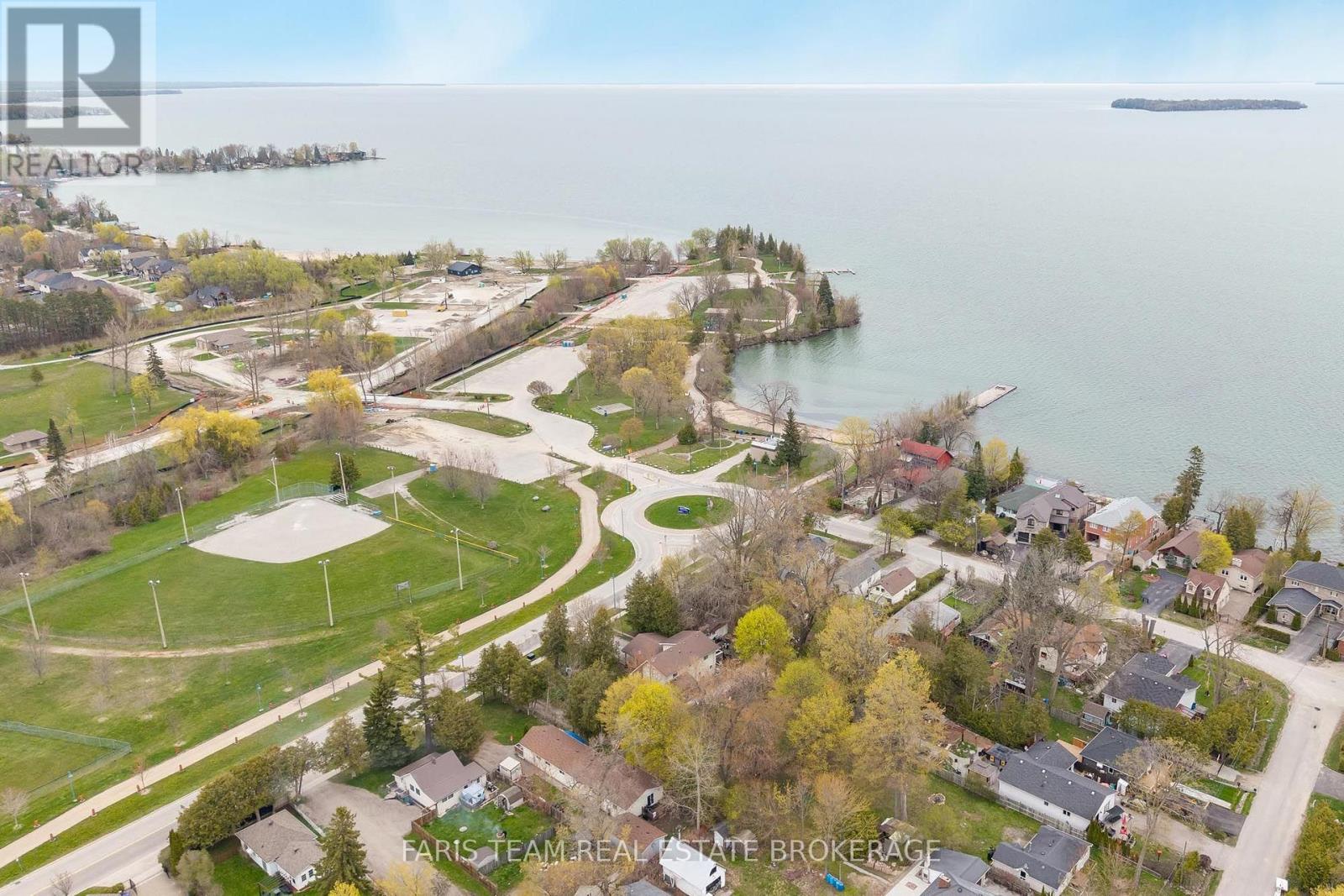 687 Innisfil Beach Road, Innisfil (Alcona), Ontario  L0L 2M0 - Photo 48 - N13768264