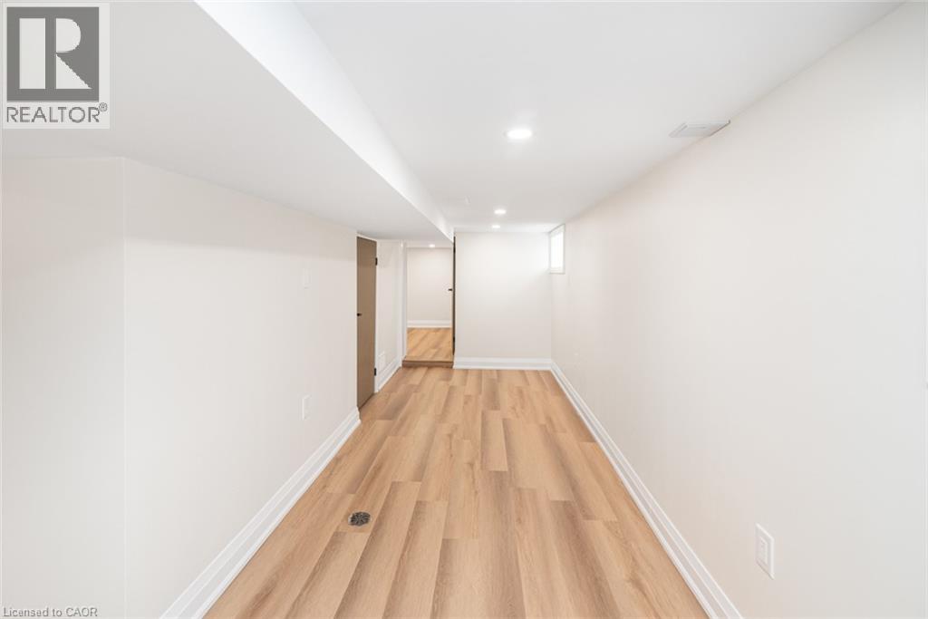 250 Rosslyn Avenue N, Hamilton, Ontario  L8L 7R1 - Photo 37 - 40862192