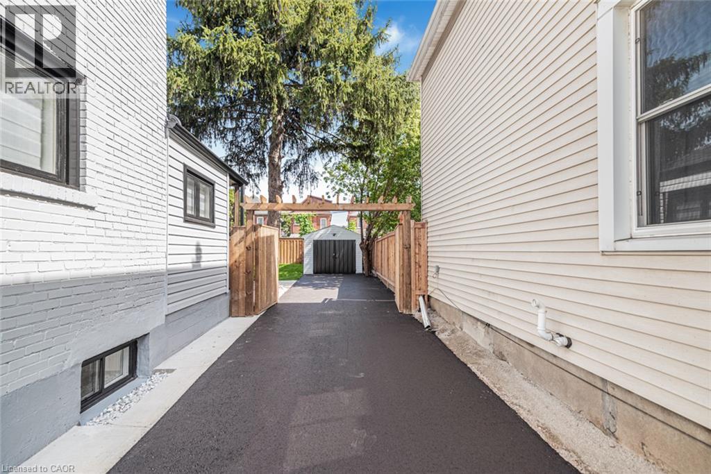 250 Rosslyn Avenue N, Hamilton, Ontario  L8L 7R1 - Photo 8 - 40862192