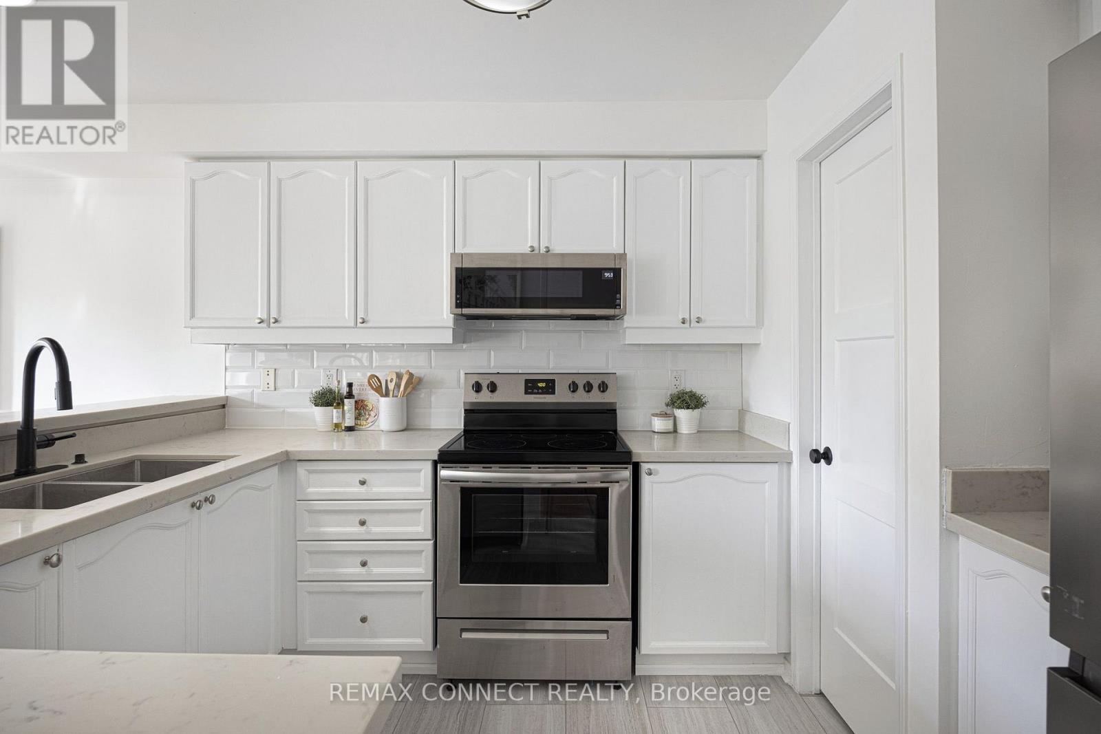 3391 Southwick Street, Mississauga, Ontario  L5M 7M1 - Photo 8 - W13768030