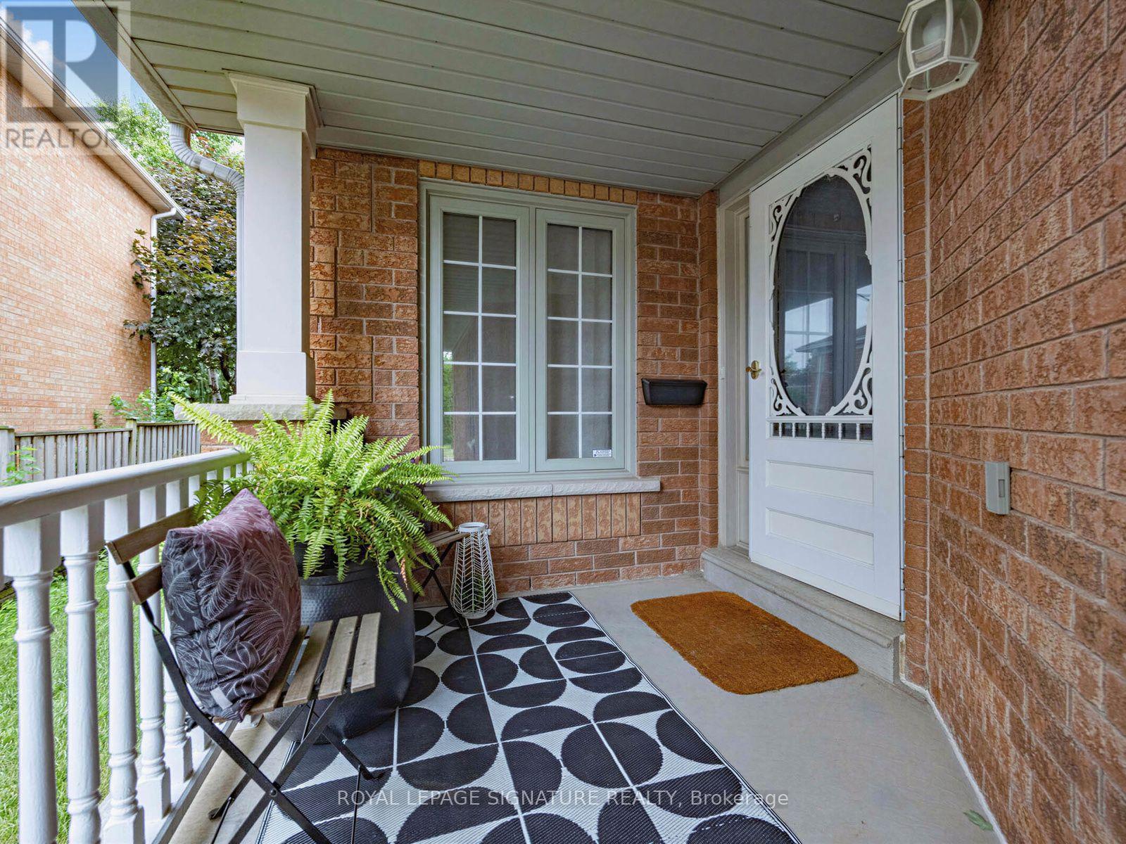 2865 CASTLEBRIDGE DRIVE, Mississauga, Ontario
