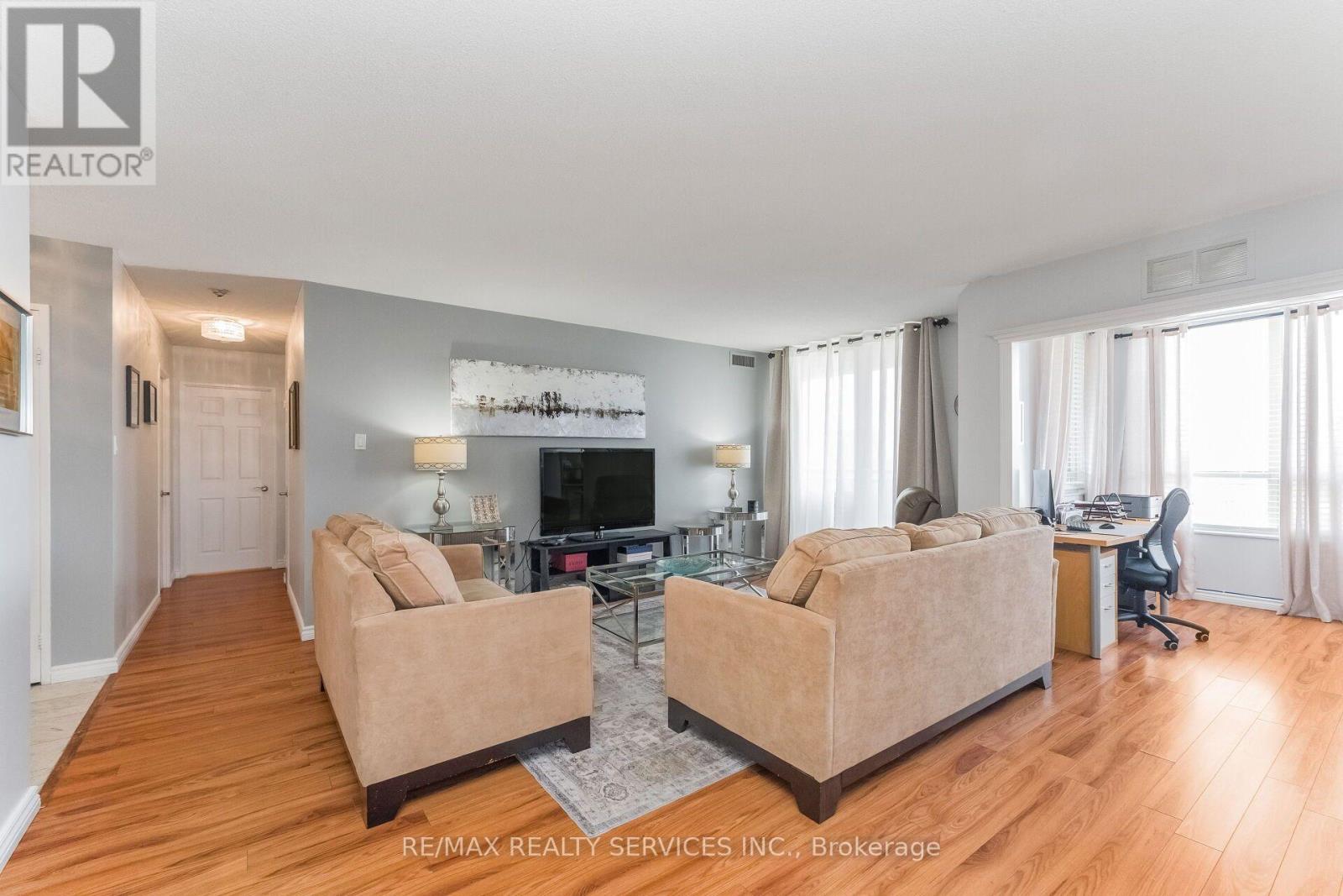 1606 - 20 Cherrytree Drive, Brampton, Ontario  L6Y 3V1 - Photo 8 - W13768172