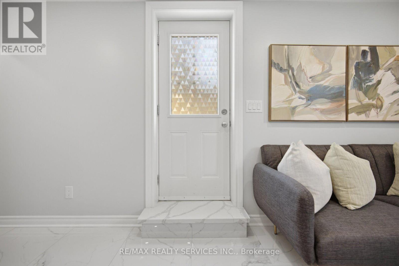 1 Breckonwood Street, Caledon, Ontario  L7C 4G6 - Photo 36 - W13768250