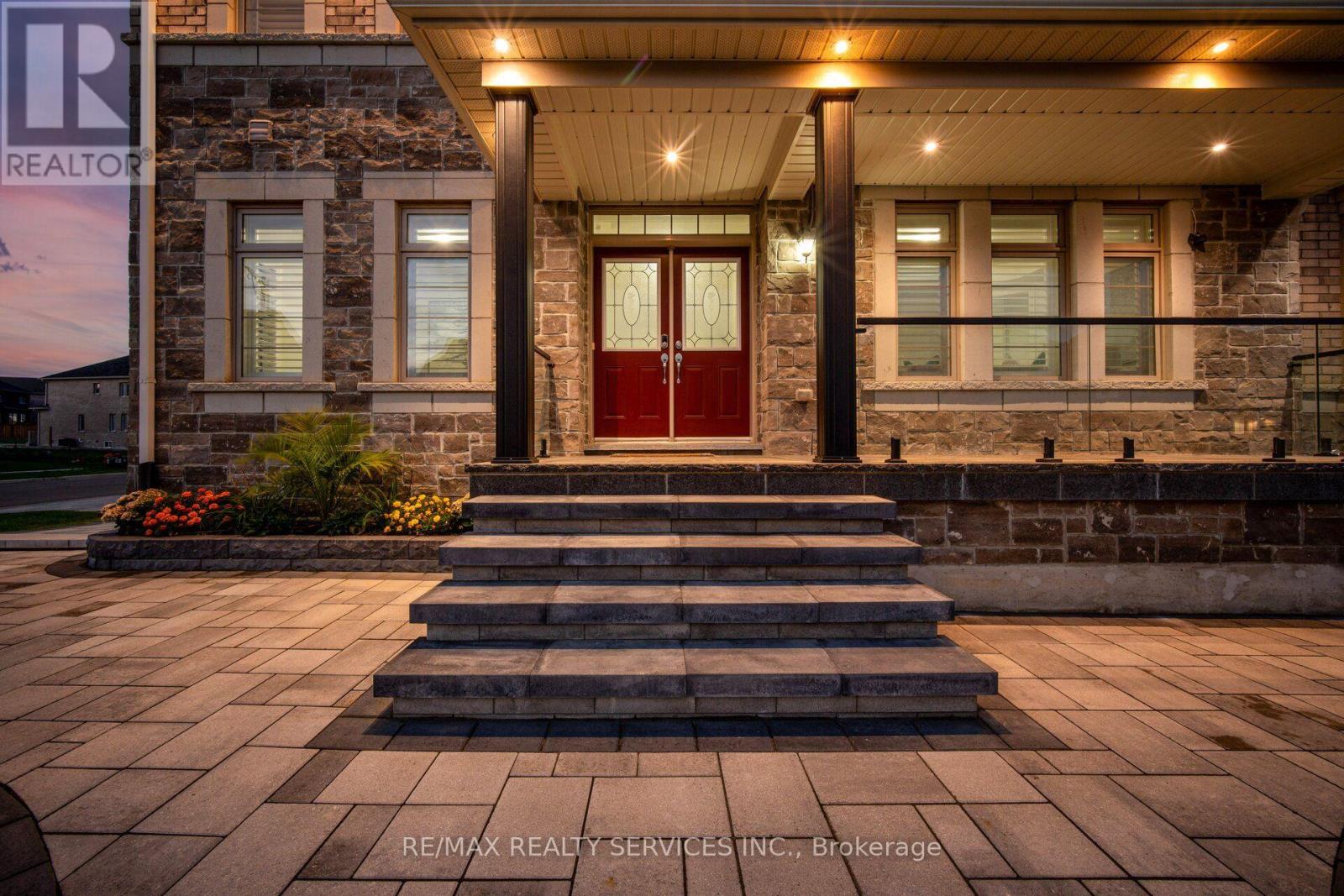 1 Breckonwood Street, Caledon, Ontario  L7C 4G6 - Photo 4 - W13768250