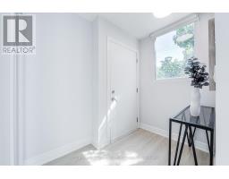 802 - 370 WALLACE AVENUE, Toronto, Ontario
