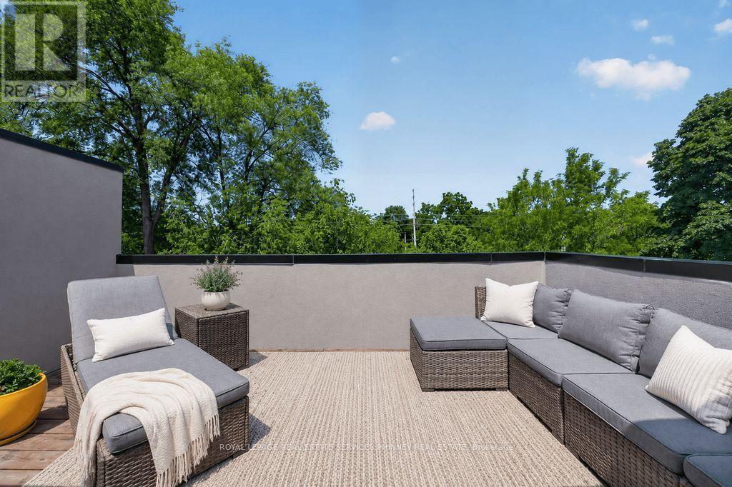 6 Iroquois Avenue, Mississauga, Ontario  L5G 1M6 - Photo 25 - W13768262