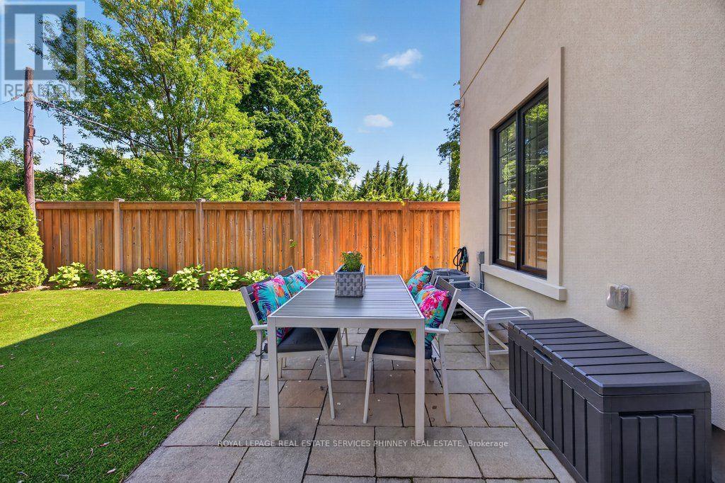 6 Iroquois Avenue, Mississauga, Ontario  L5G 1M6 - Photo 32 - W13768262