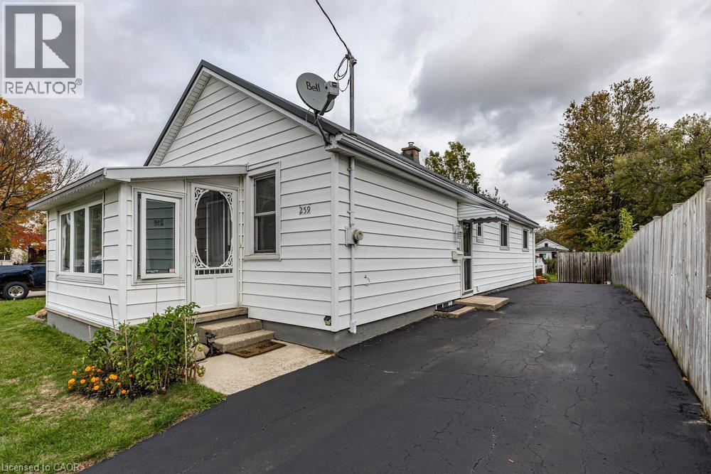 259 Metcalfe Street N, Simcoe, Ontario  N3Y 3Y1 - Photo 1 - 40862234