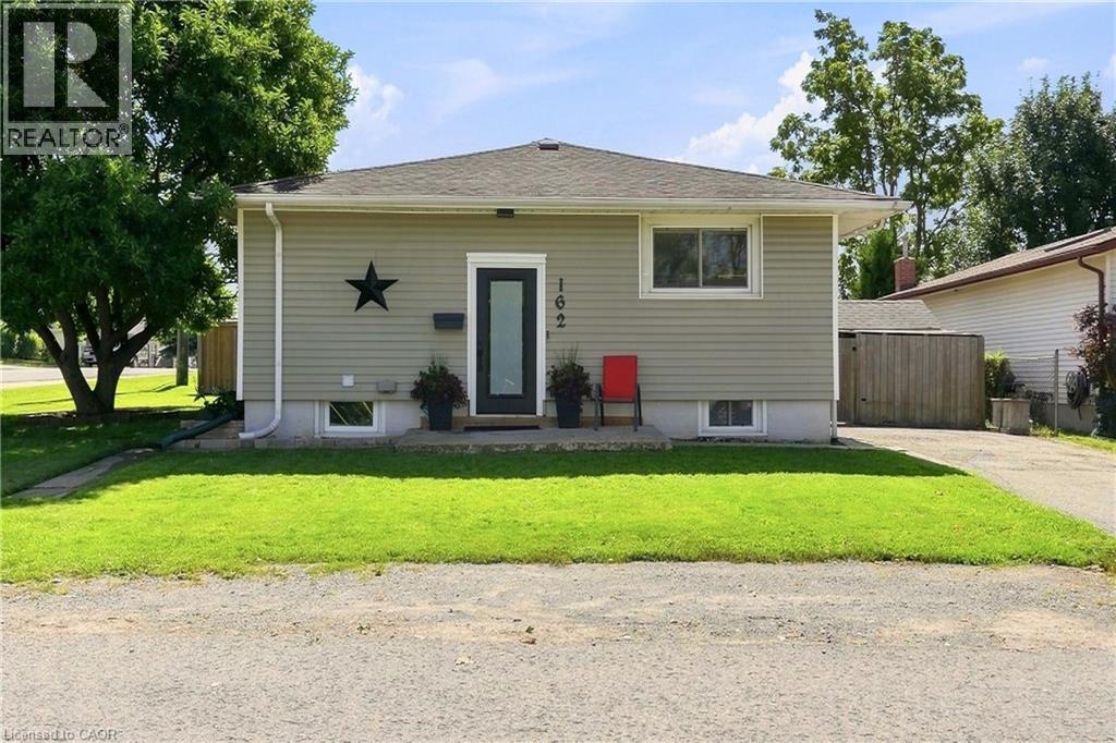 162 Mary Street, Thorold, Ontario  L2V 1J5 - Photo 2 - 40862031