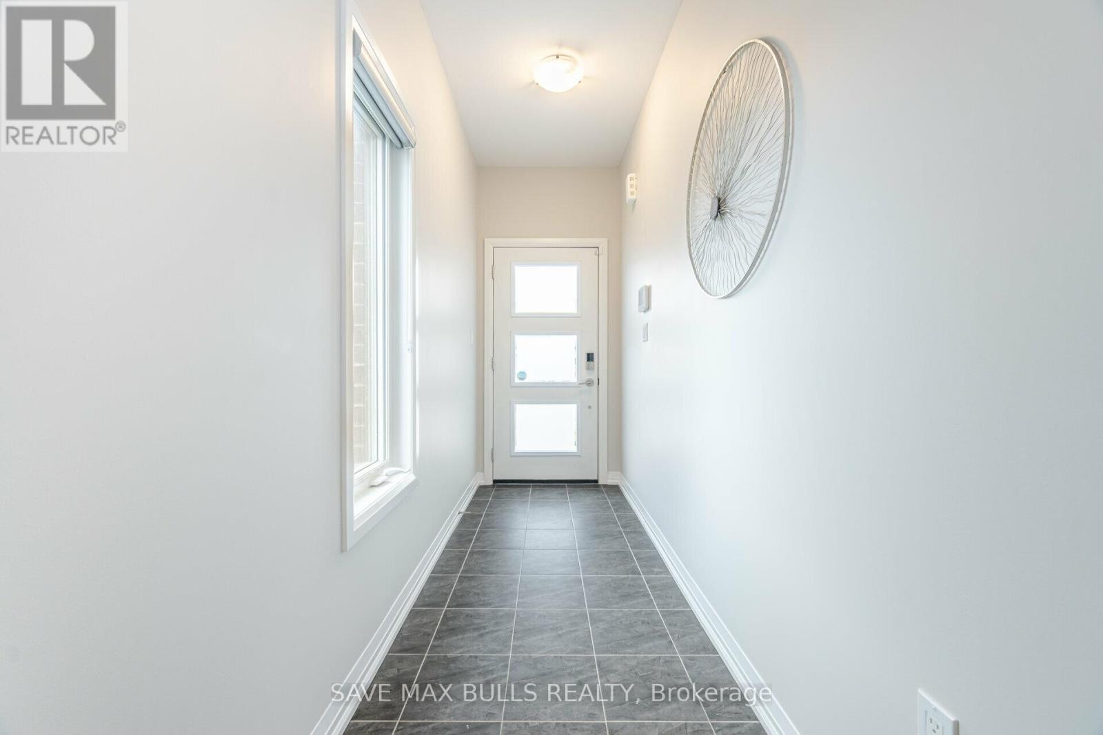 7381 Matteo Drive, Niagara Falls, Ontario  L2H 3T3 - Photo 5 - X13768034