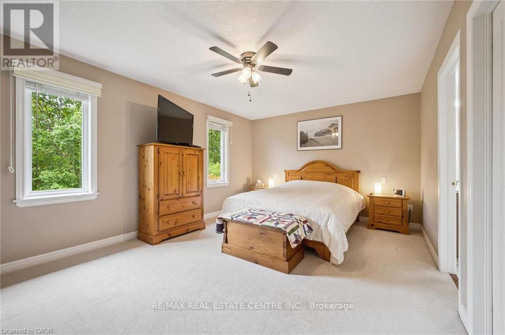 555 Killbear Court, Waterloo, Ontario  N2V 2R9 - Photo 8 - X13768162