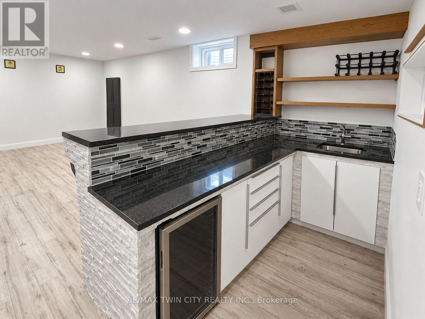 7 Briarfield Street, Kitchener, Ontario  N2A 4B6 - Photo 29 - X13768206