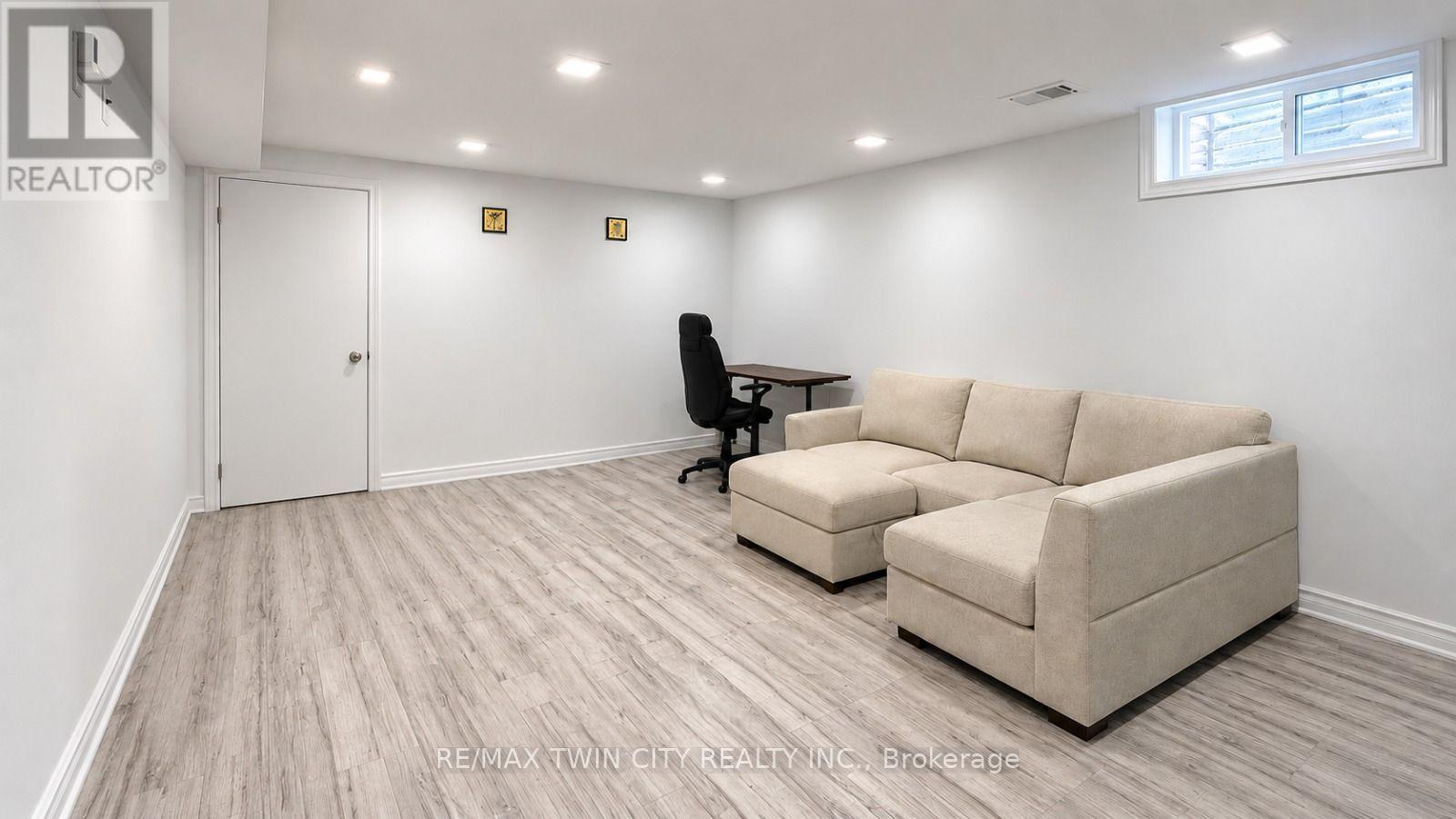 7 Briarfield Street, Kitchener, Ontario  N2A 4B6 - Photo 30 - X13768206