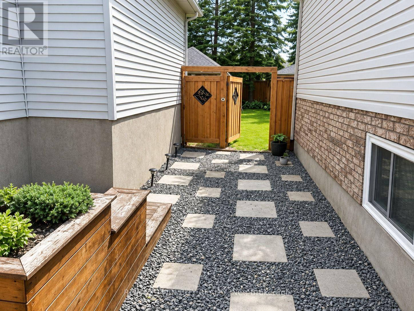 7 Briarfield Street, Kitchener, Ontario  N2A 4B6 - Photo 31 - X13768206