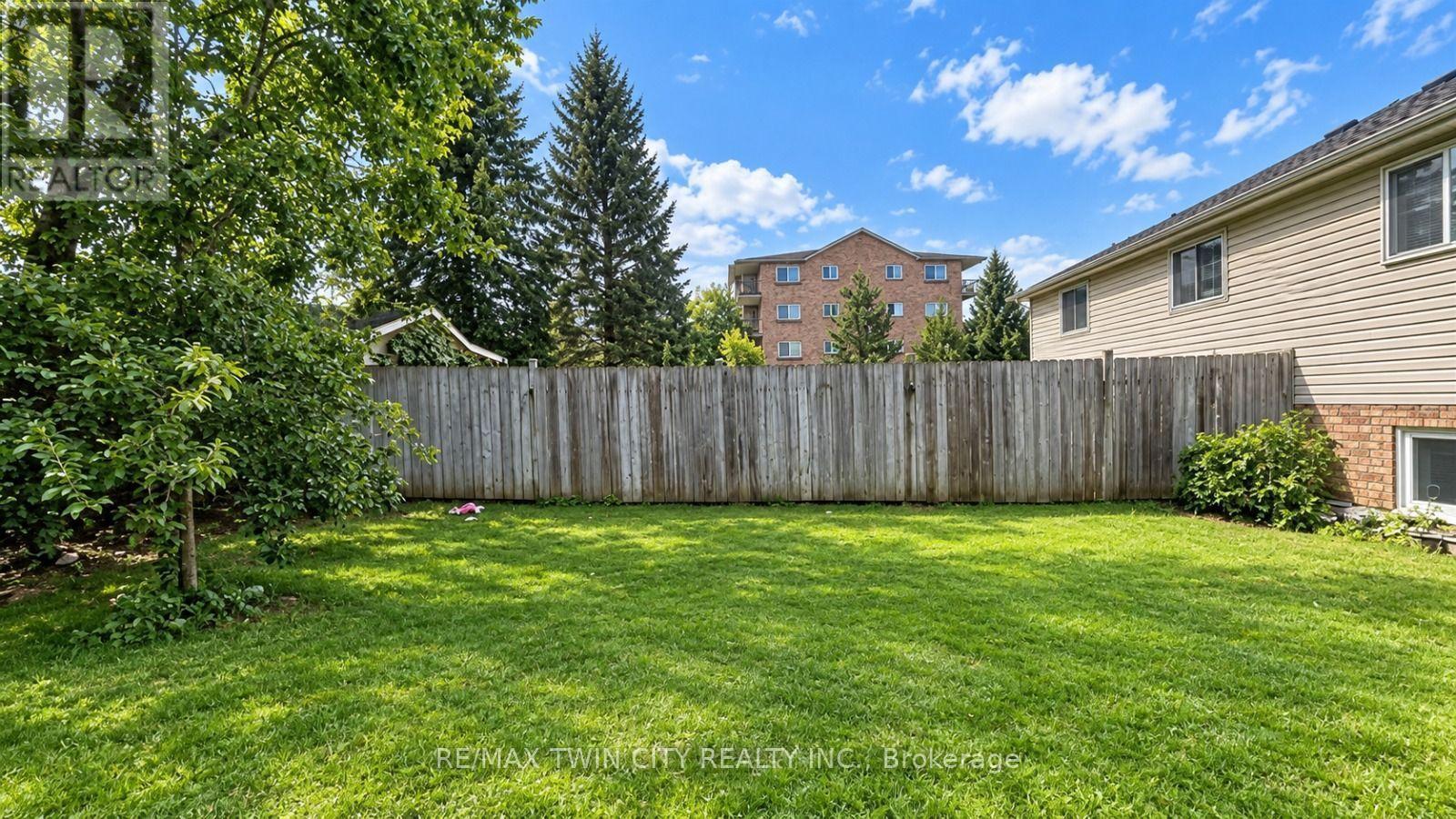 7 Briarfield Street, Kitchener, Ontario  N2A 4B6 - Photo 32 - X13768206