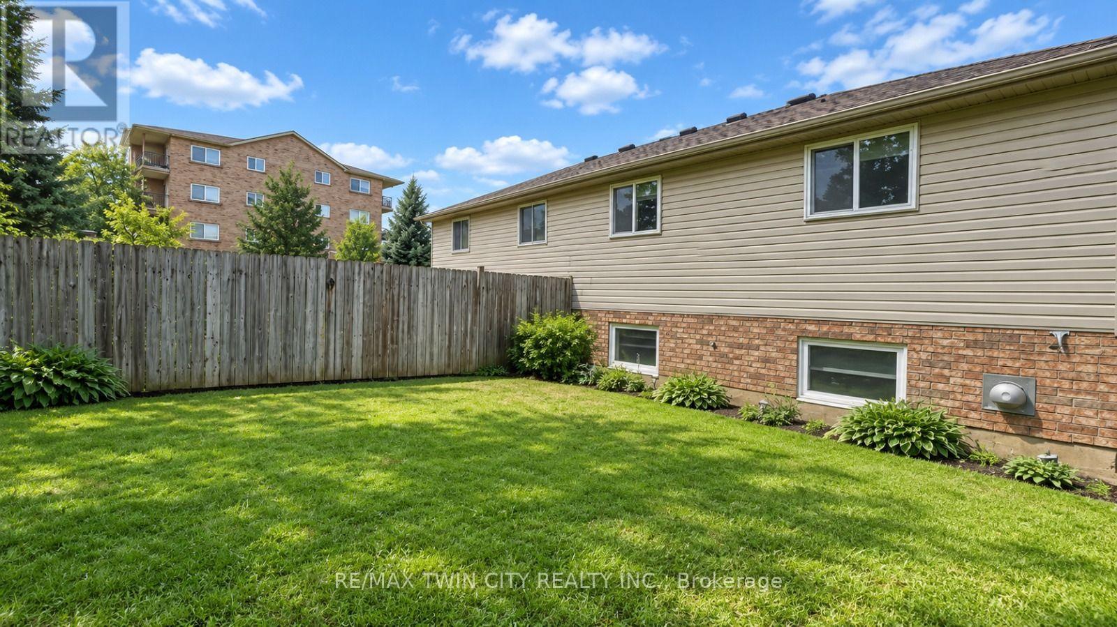7 Briarfield Street, Kitchener, Ontario  N2A 4B6 - Photo 34 - X13768206