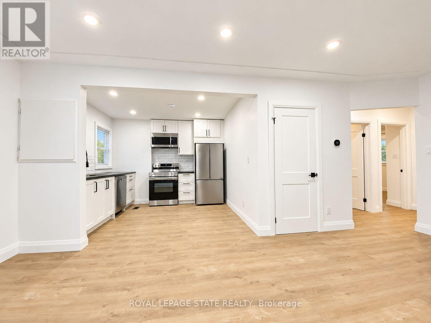 Upper - 24 Sandalwood Avenue, Hamilton, Ontario  L8T 2E3 - Photo 4 - X13768240