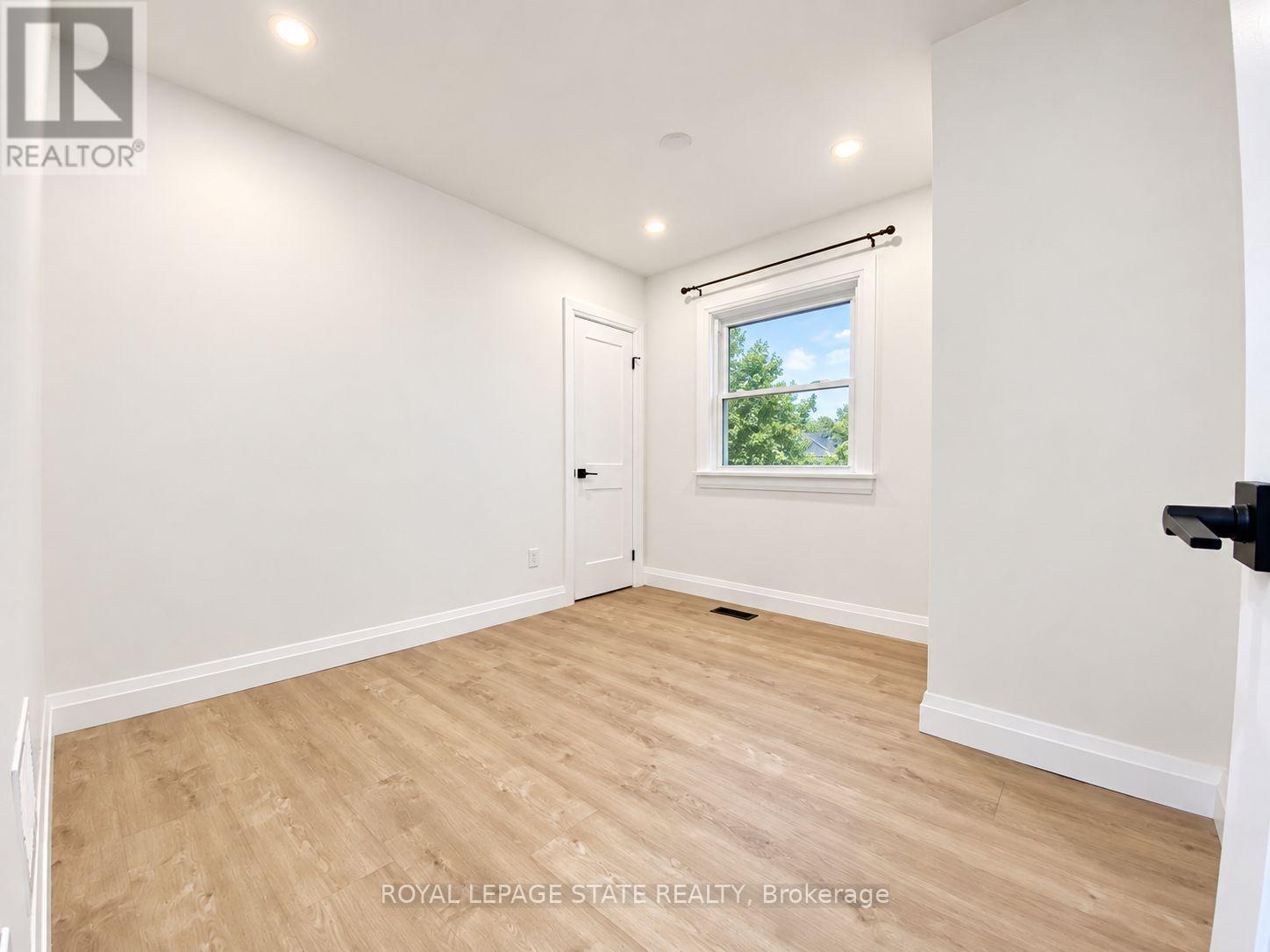 Upper - 24 Sandalwood Avenue, Hamilton, Ontario  L8T 2E3 - Photo 7 - X13768240