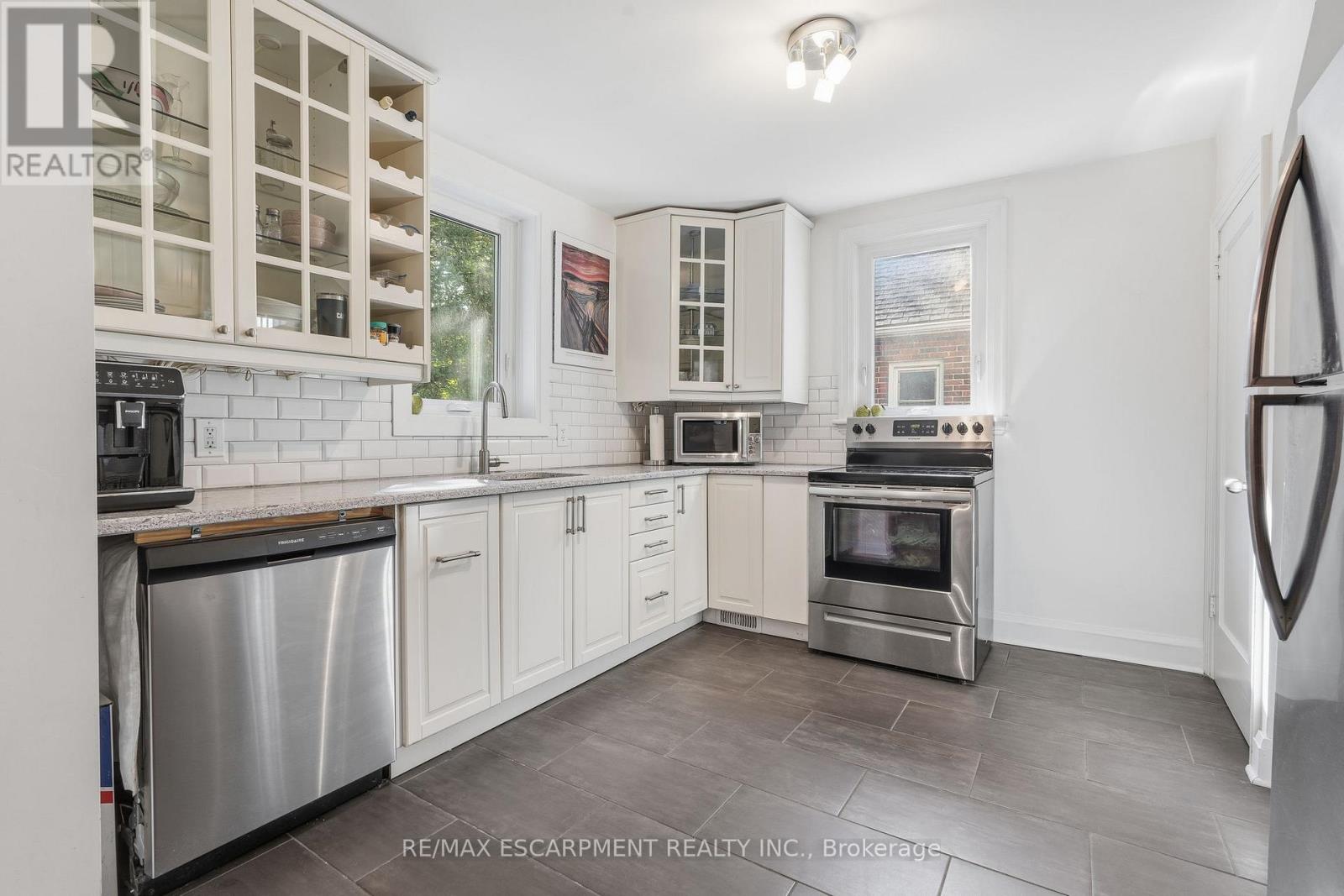 13 Allan Avenue, Hamilton, Ontario  L9H 4N7 - Photo 6 - X13768312