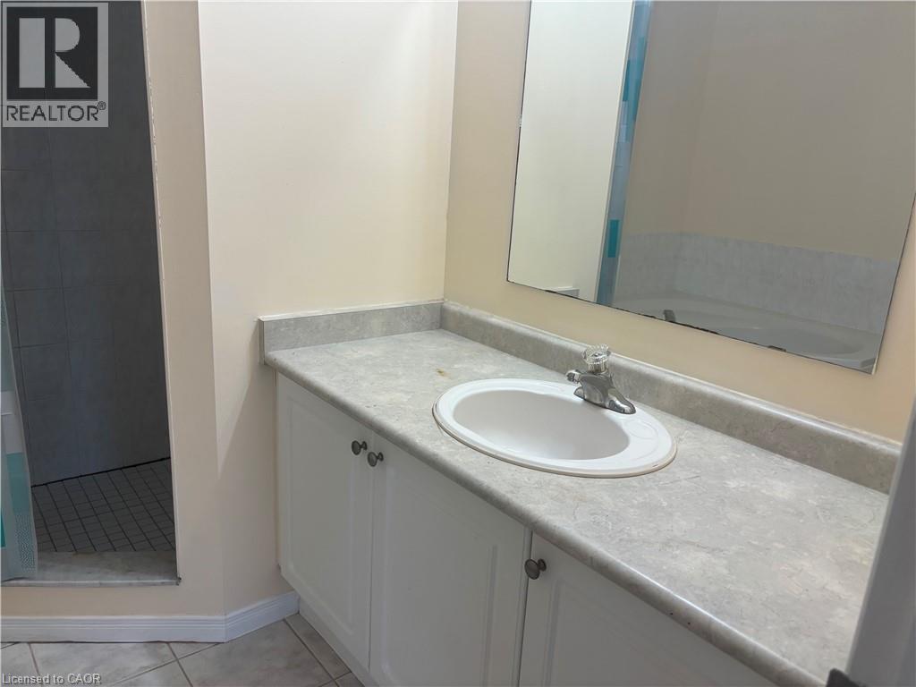 30 Meadow Wood Crescent, Stoney Creek, Ontario  L8J 3Z8 - Photo 19 - 40859051