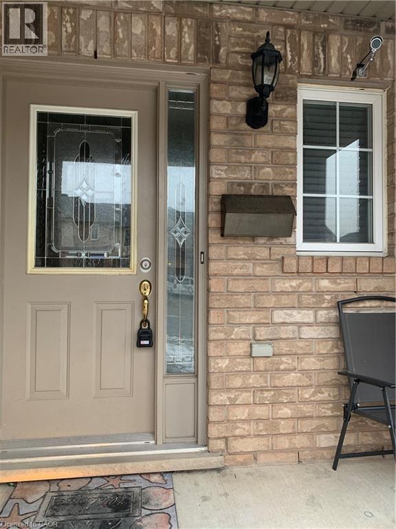 30 Meadow Wood Crescent, Stoney Creek, Ontario  L8J 3Z8 - Photo 3 - 40859051