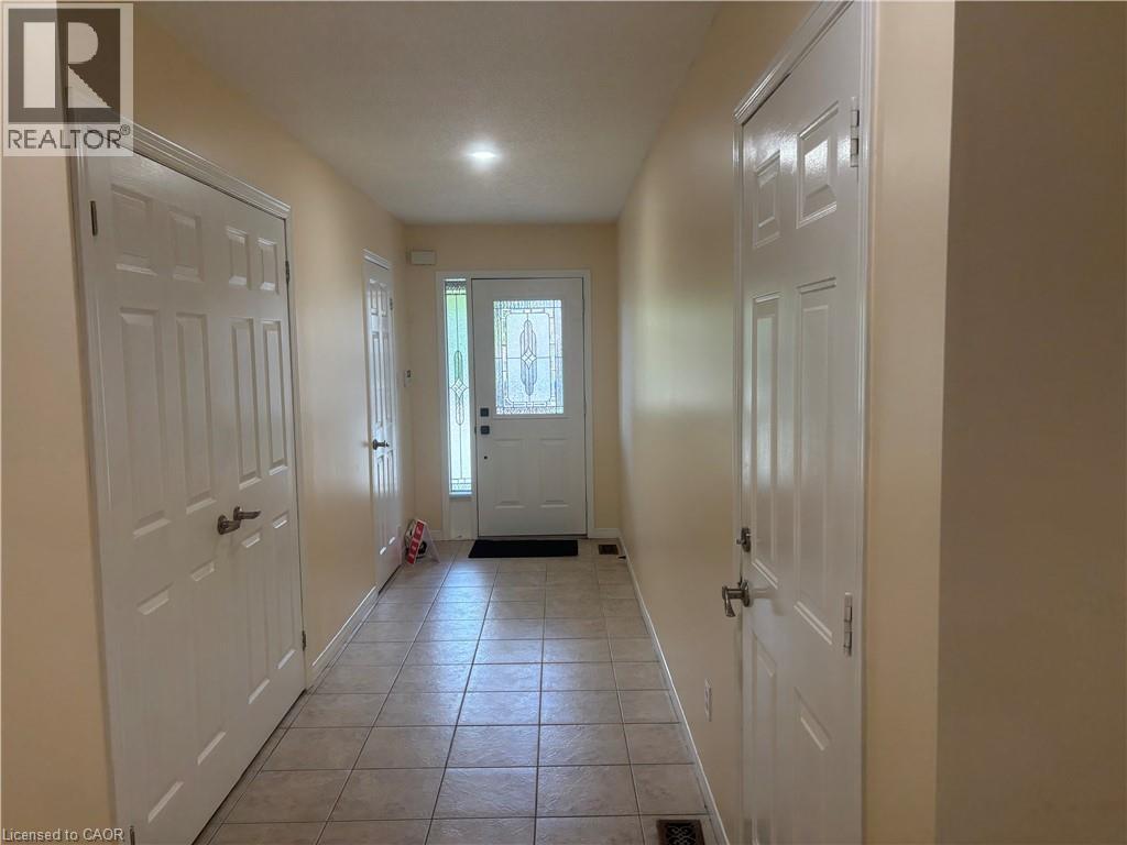 30 Meadow Wood Crescent, Stoney Creek, Ontario  L8J 3Z8 - Photo 5 - 40859051