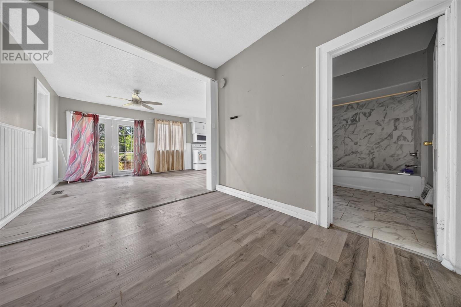 678 Albert St, Sault Ste. Marie, Ontario  P6A 1C6 - Photo 6 - SM262416