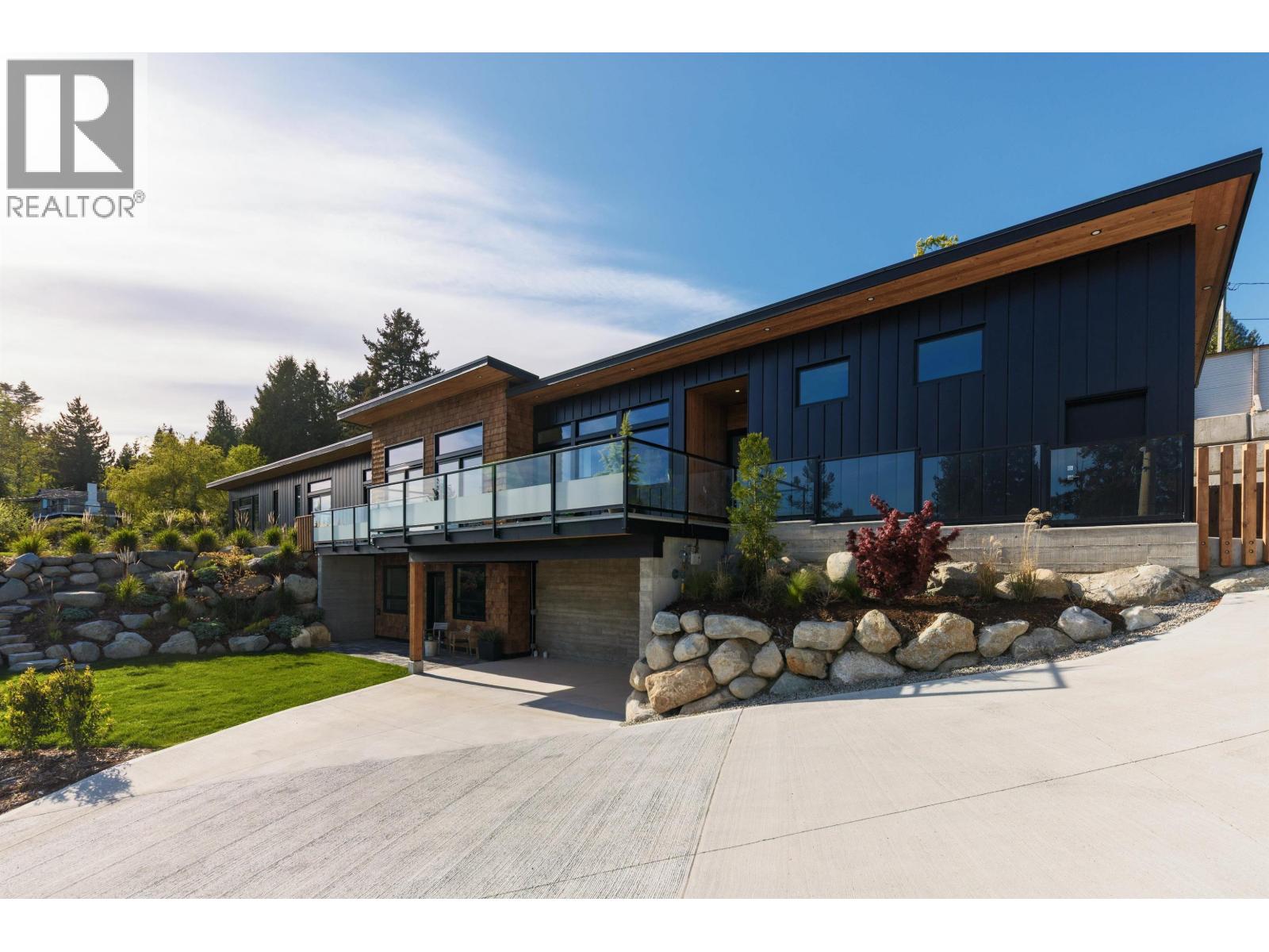 980 Gower Point Road, Gibsons, British Columbia  V0N 1V3 - Photo 34 - R3117142