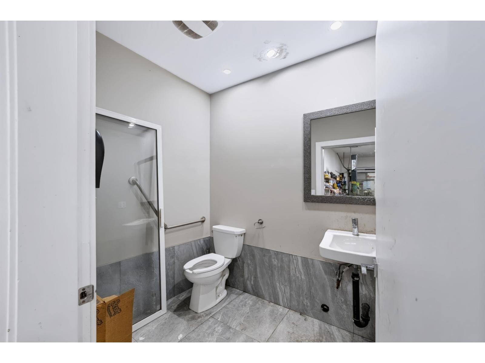 2247 Windsor Street, Abbotsford, British Columbia  V2T 6L8 - Photo 31 - R3163052