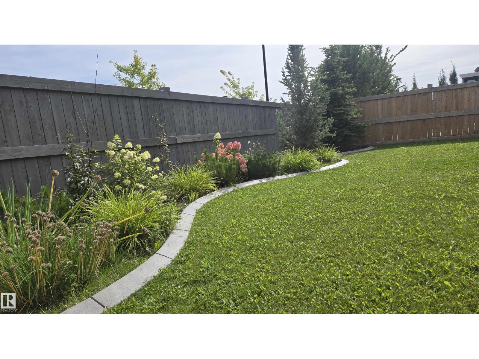 Single Family House photo 31