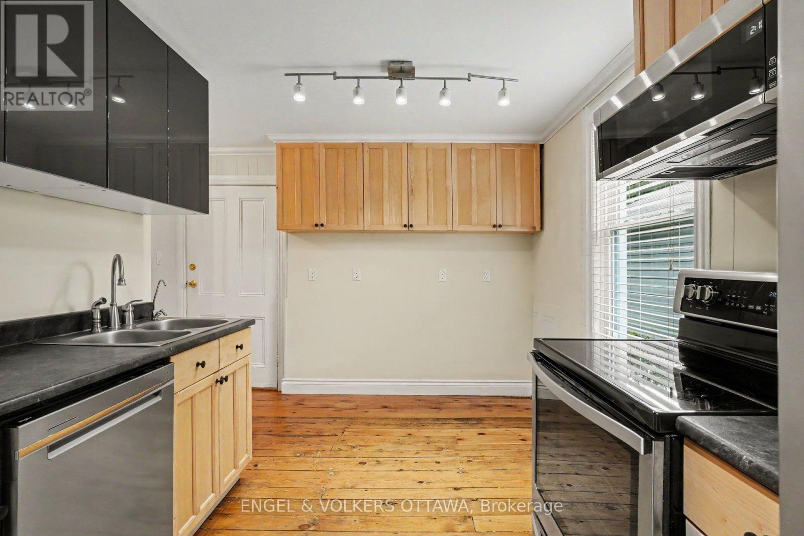 8169 Victoria Street, Ottawa, Ontario  K0A 2P0 - Photo 10 - X13768406