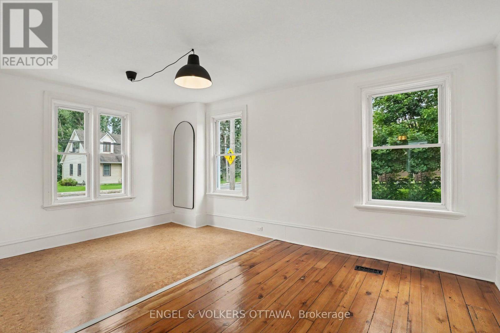 8169 Victoria Street, Ottawa, Ontario  K0A 2P0 - Photo 6 - X13768406