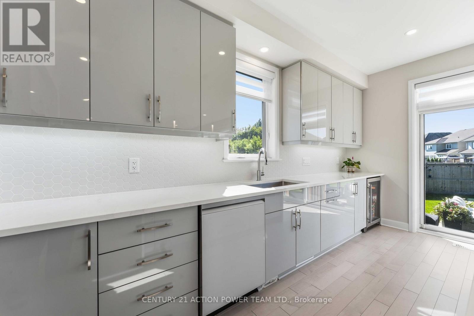 644 Moonflower Crescent, Ottawa, Ontario  K1T 0X8 - Photo 11 - X13768518
