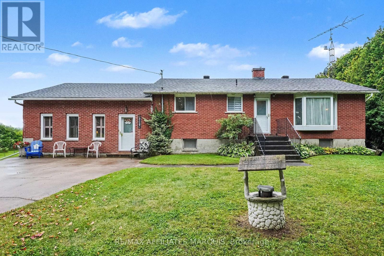 733 ROSEDALE ROAD, Montague, Ontario