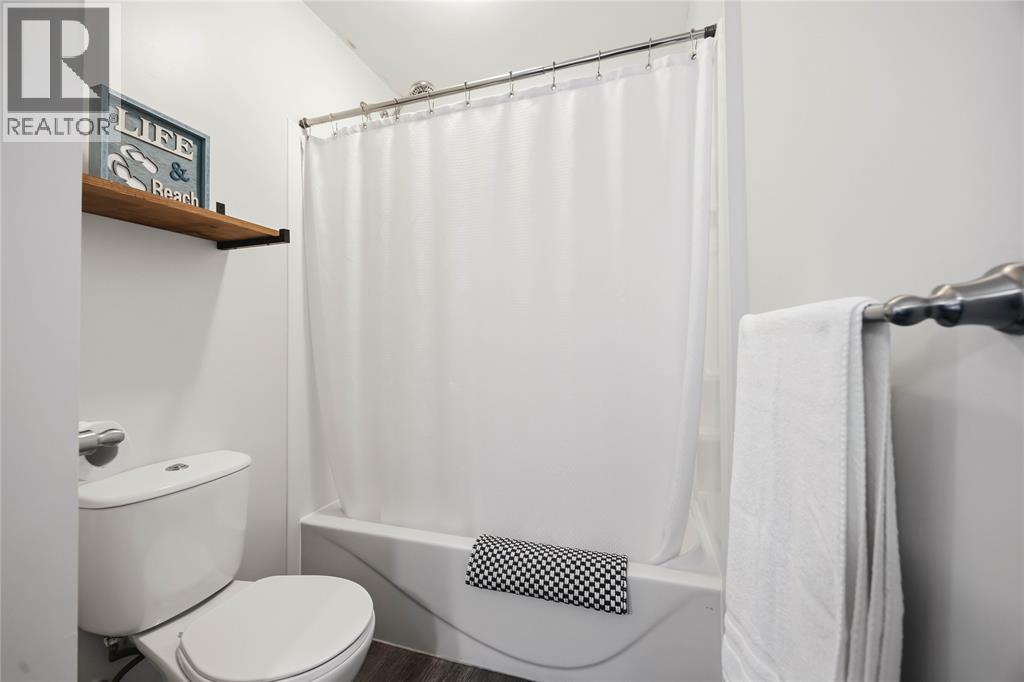 9717 Army Camp Road, Lambton Shores, Ontario  N0N 1J3 - Photo 47 - 26015146