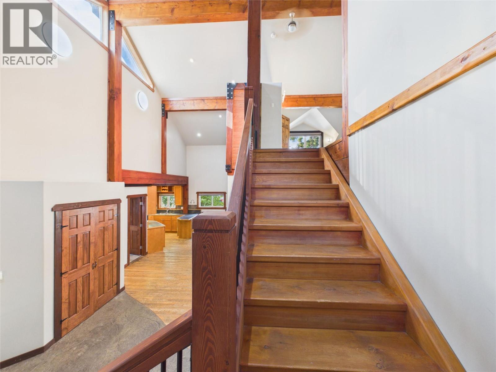 1401 8th Avenue, Fernie, British Columbia V0B 1M0 - Photo 22 - 10399422